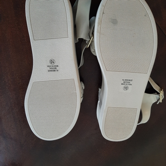 Platform Sandals - Picture 5 of 5